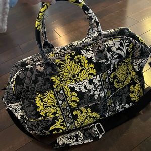 VERA BRADLEY WEEKENDER BAG. no tags, only used once.
